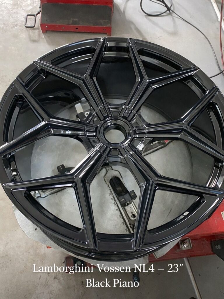 Reconditionare jante Lamborghini Vossen NL4 23 inch culoare Black Piano Bucuresti