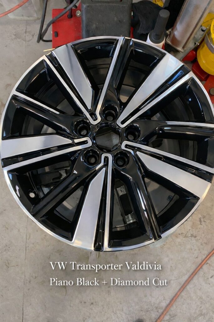 Reconditionare jante VW Transporter Valdivia culoare Piano Black Diamond Cut Bucuresti